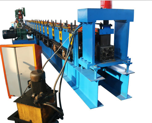rollo del estante del almacenamiento 4.5T que forma la máquina 5.5KW para la placa de aluminio
