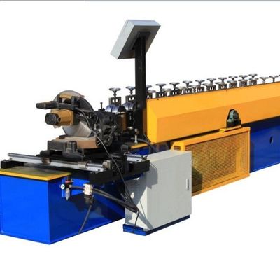 rollo de acero de la puerta del obturador 3.2T que forma estaciones de la máquina 5.5KW 12