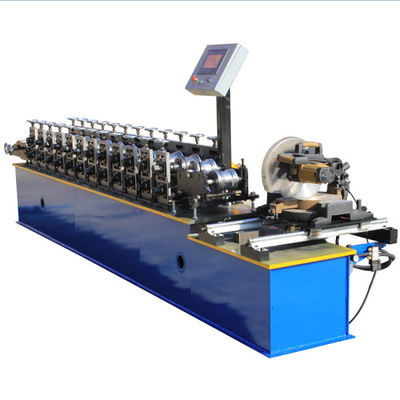 rollo de acero de la puerta del obturador 3.2T que forma estaciones de la máquina 5.5KW 12