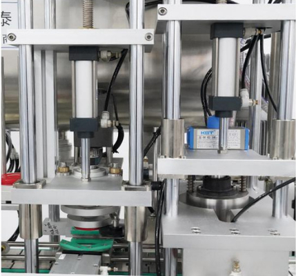 máquina que capsula de relleno 2KW de la salsa de 20b/H 500g automáticamente