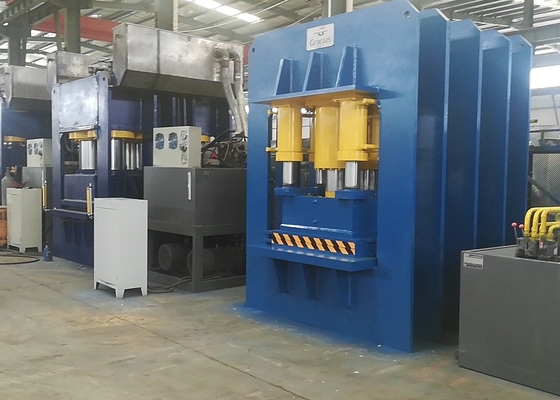 3000 el presionar de la acción del doble de la máquina 380V de Ton Hydraulic Steel Door Embossing
