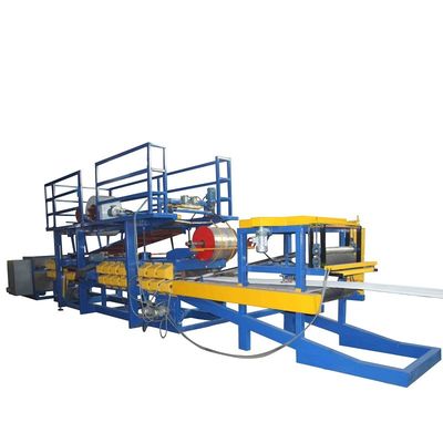 Rollo del panel de bocadillo de la PU que forma la cadena de producción de la máquina 28KW